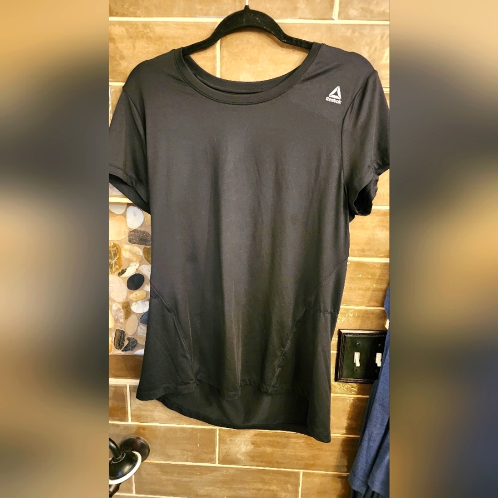 NWT Reebok HiLo Sweat Wicking Tee
